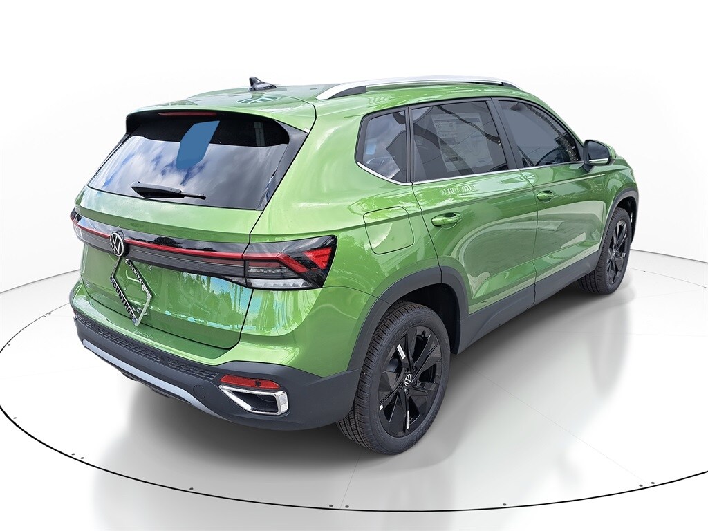 New 2026 Volkswagen Taos 1.5T SE SUV