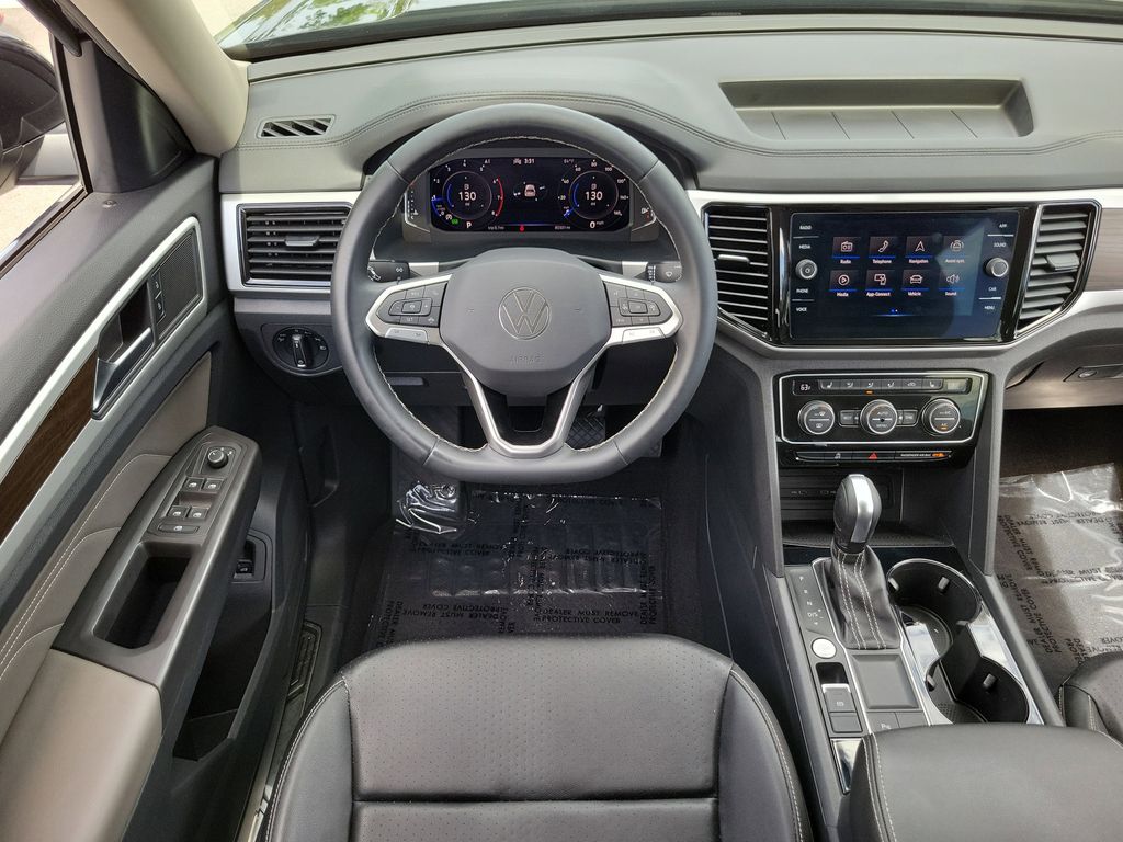 2023 Volkswagen Atlas SE w/Tech - Photo 14