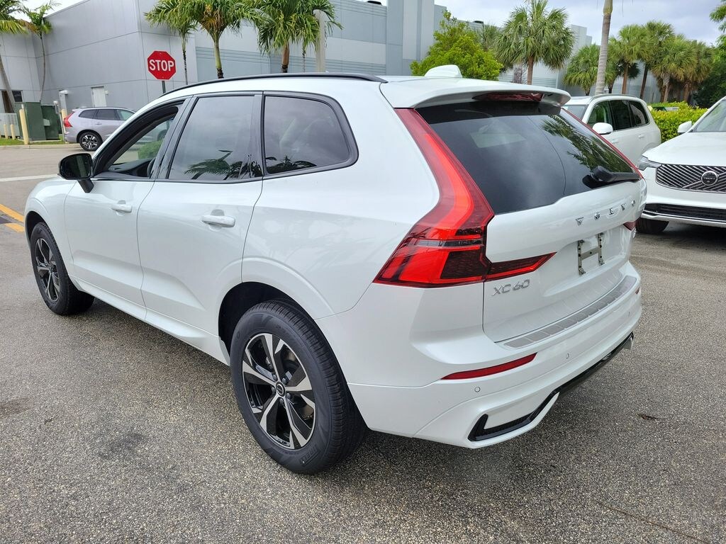 New 2026 Volvo XC60 B5 Core SUV