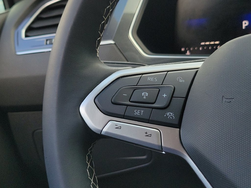2024 Volkswagen Tiguan SE - Photo 25