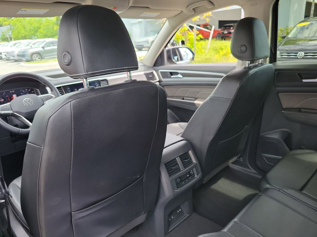 2023 Volkswagen Atlas SE w/Tech - Photo 13