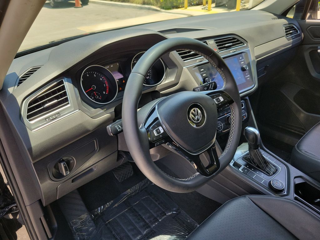 2021 Volkswagen Tiguan SE - Photo 22