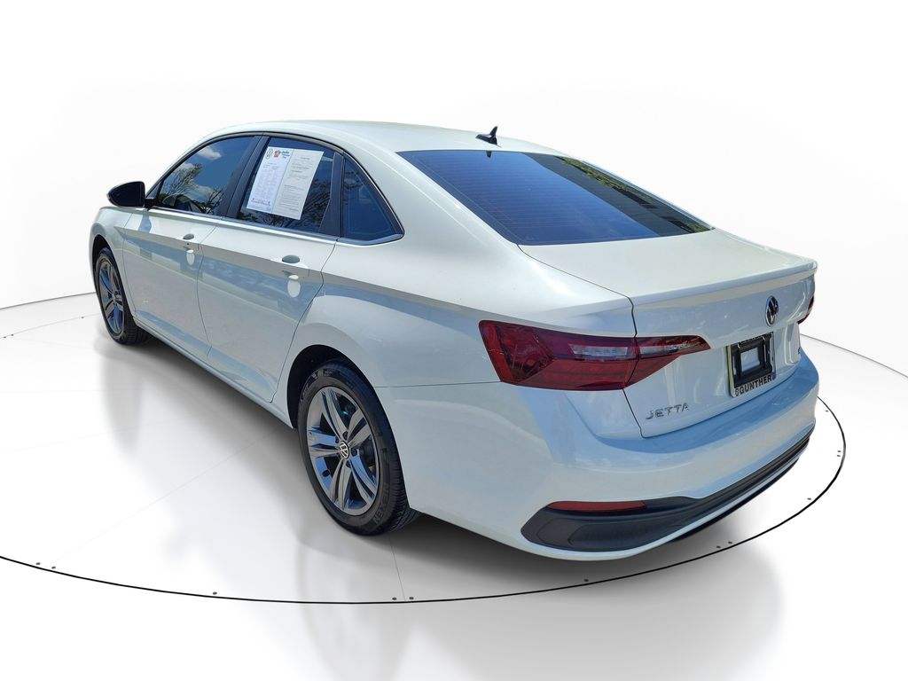 2023 Volkswagen Jetta SE - Photo 3