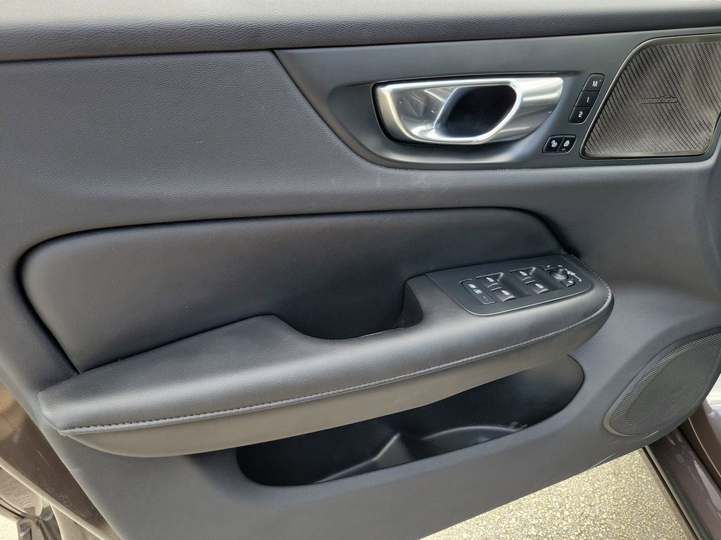 2024 Volvo S60 Plus - Photo 16