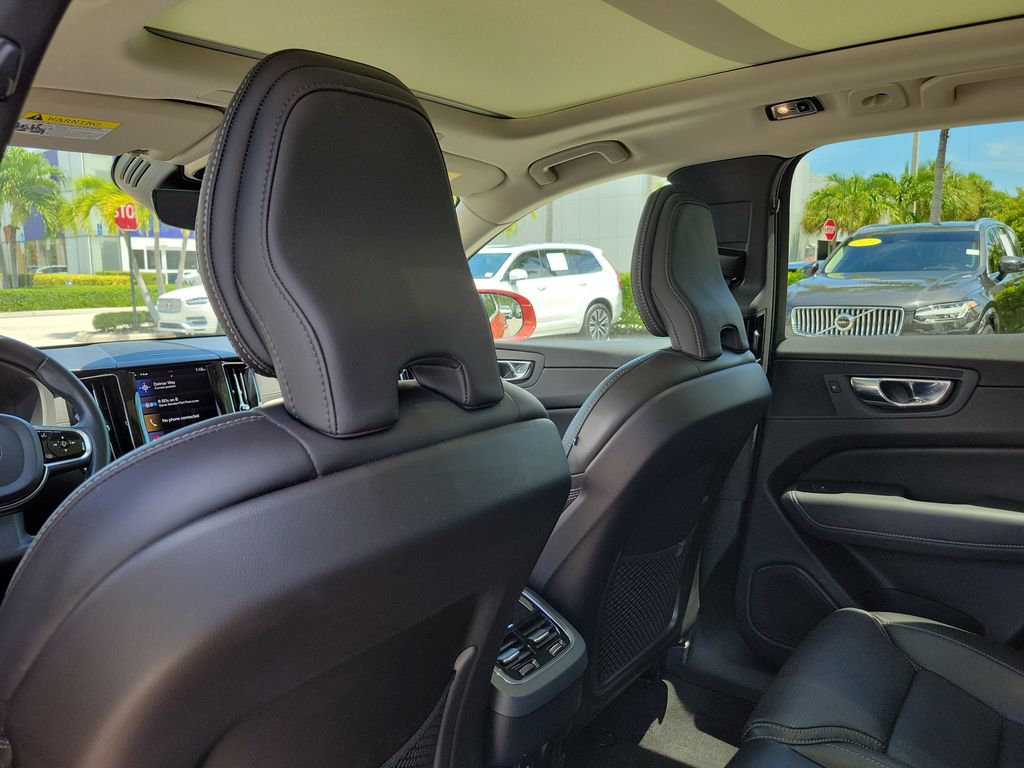 2021 Volvo XC60 Inscription - Photo 13