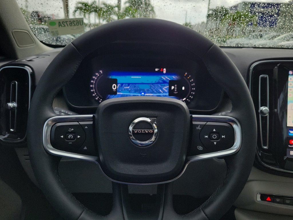 2024 Volvo XC40 Plus - Photo 23