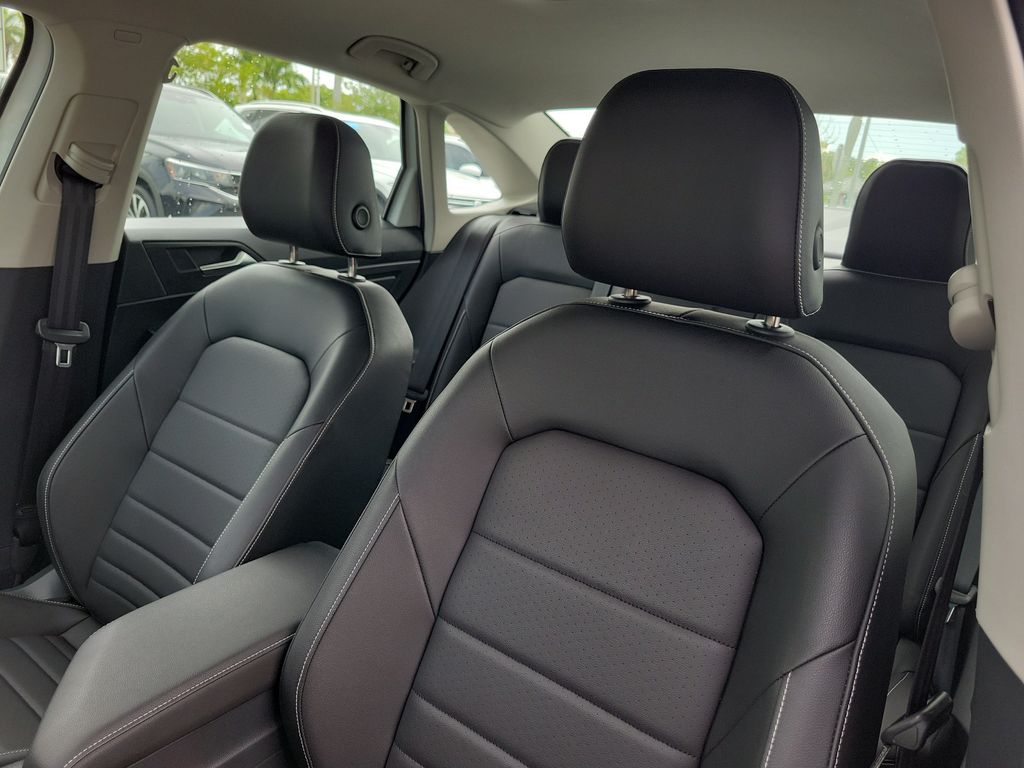 2023 Volkswagen Jetta SE - Photo 21