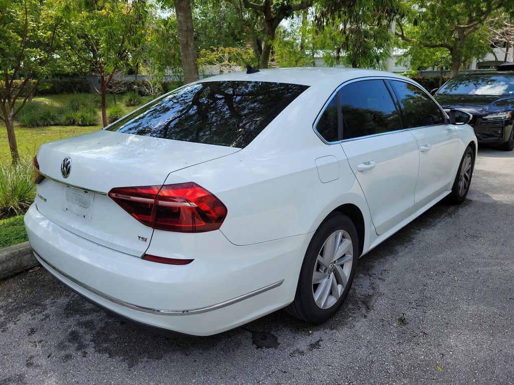 Used 2018 Volkswagen Passat 2.0T SE Sedan
