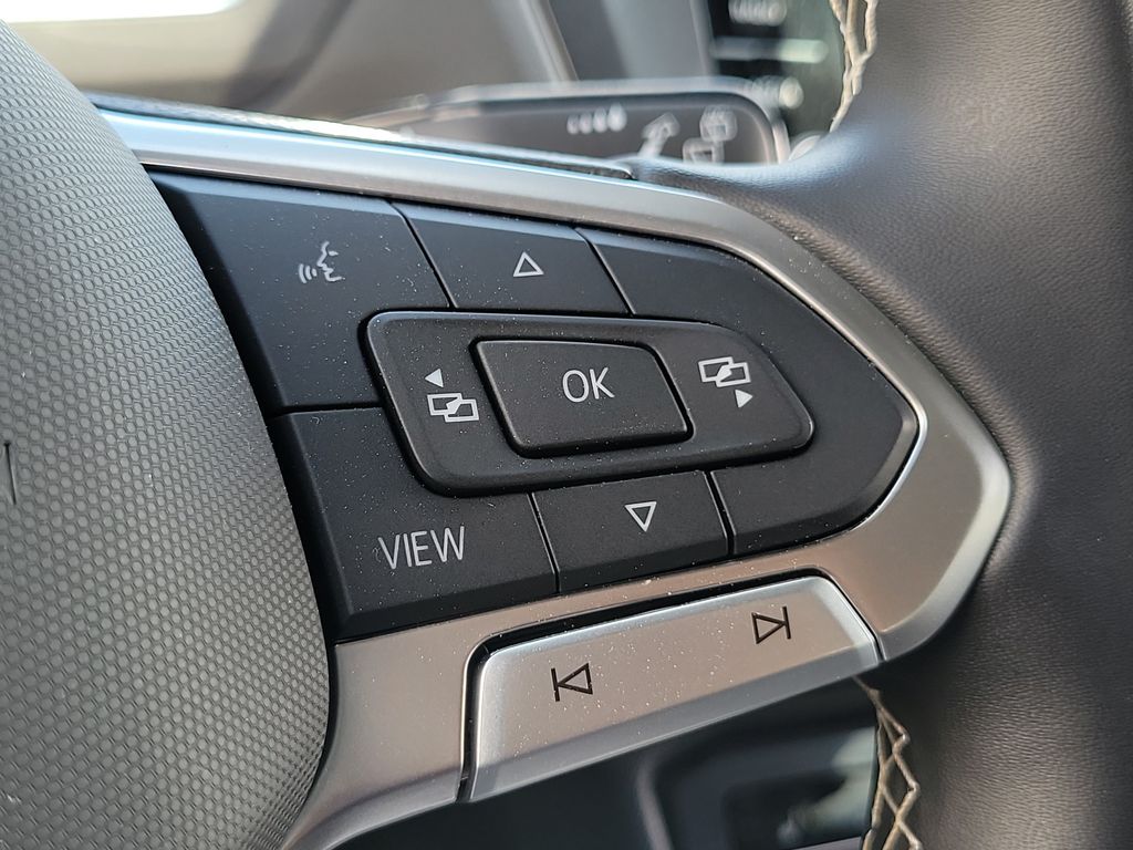 2023 Volkswagen Tiguan SE R-LINE BLACK - Photo 25