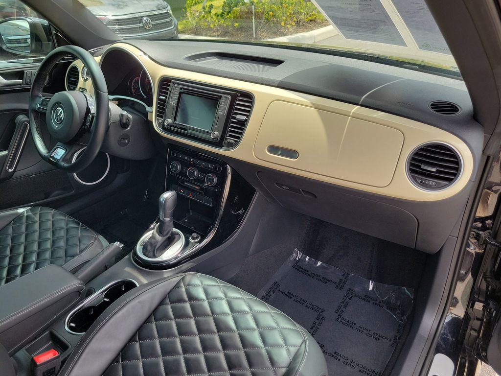 2019 Volkswagen Beetle SE - Photo 32