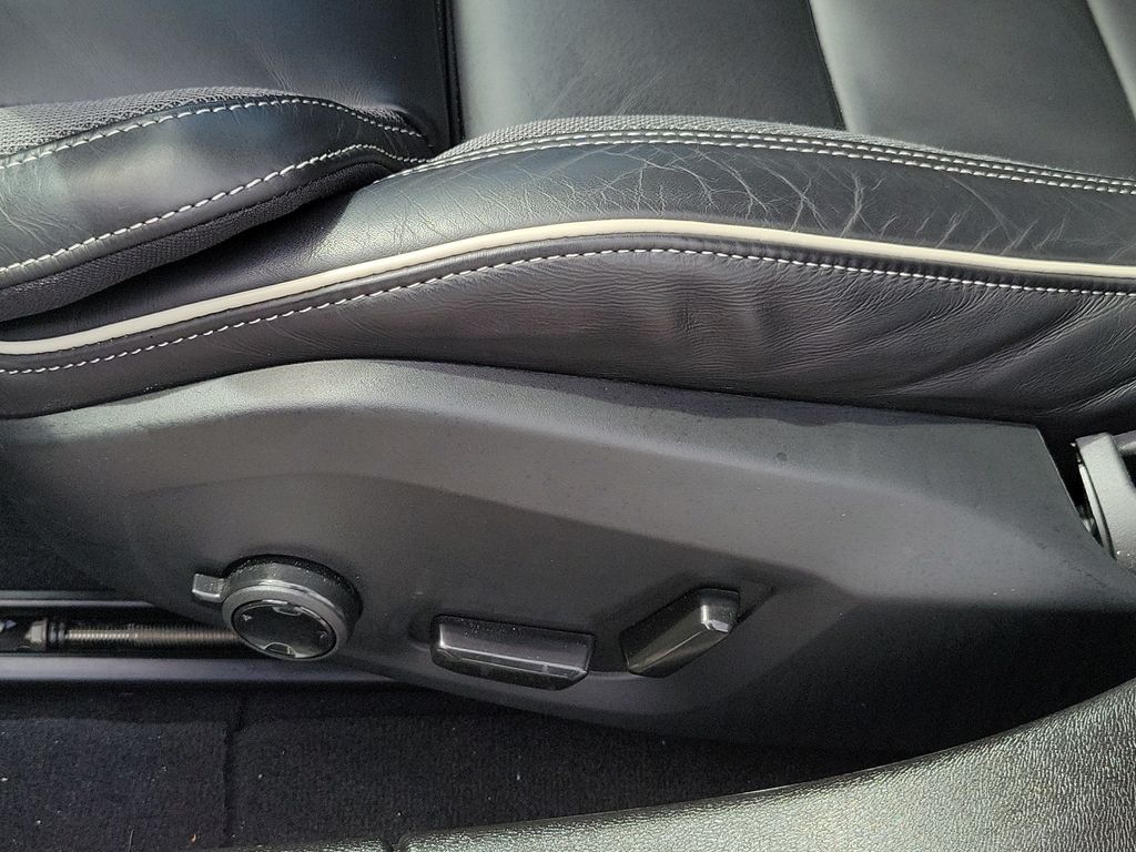 2024 Volvo S60 Plus - Photo 21