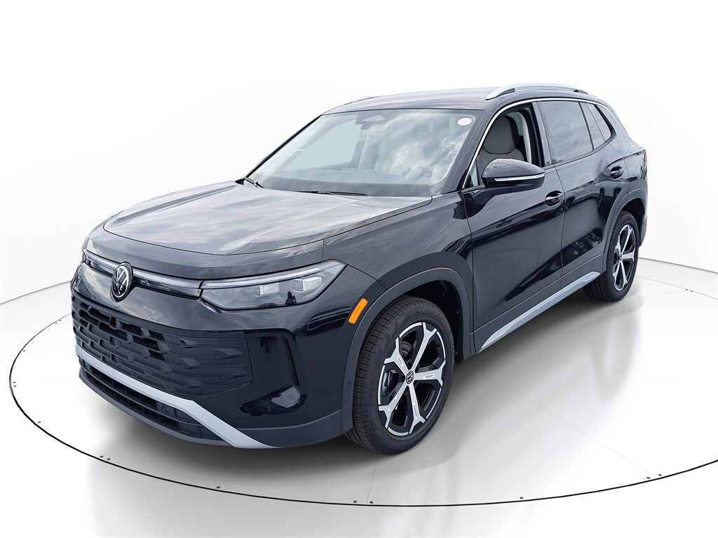 New 2025 Volkswagen Tiguan 2.0T SE SUV