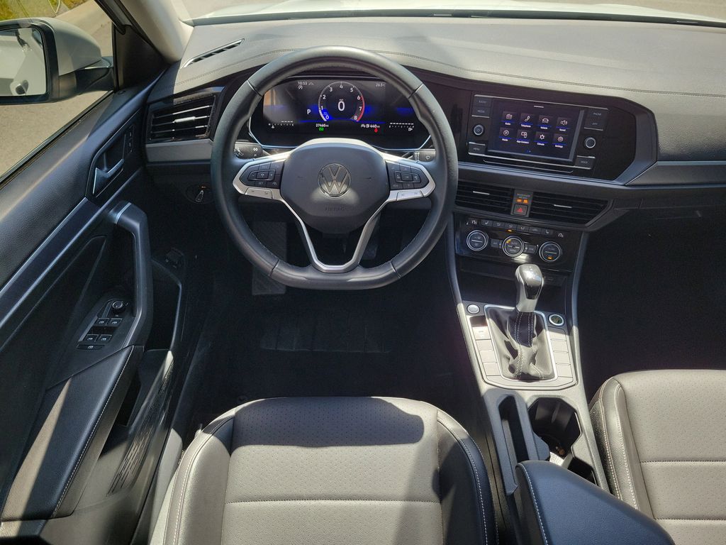 2023 Volkswagen Jetta SE - Photo 14