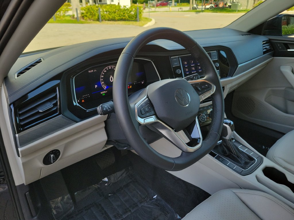 2024 Volkswagen Jetta SE - Photo 18
