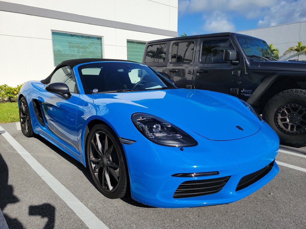 2022 Porsche 718 T