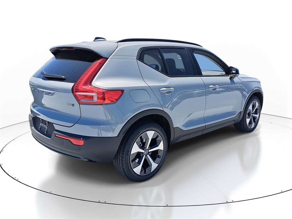 New 2026 Volvo XC40 B5 Plus SUV