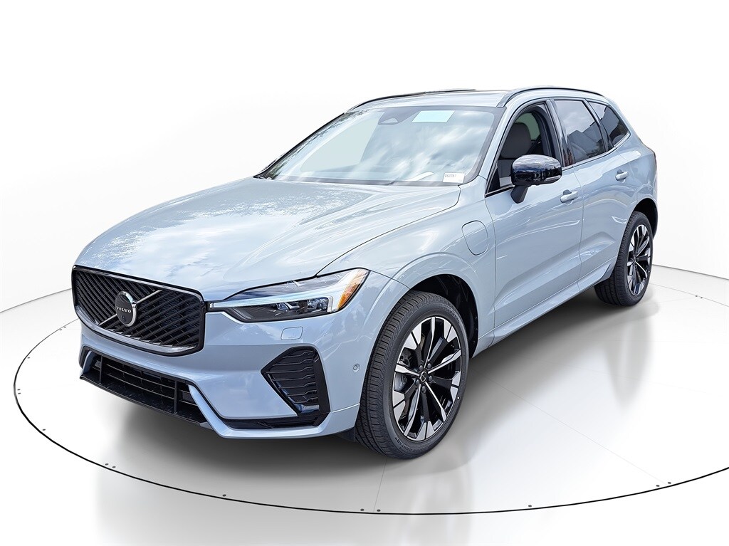 New 2026 Volvo XC60 plug-in hybrid T8 Plus SUV