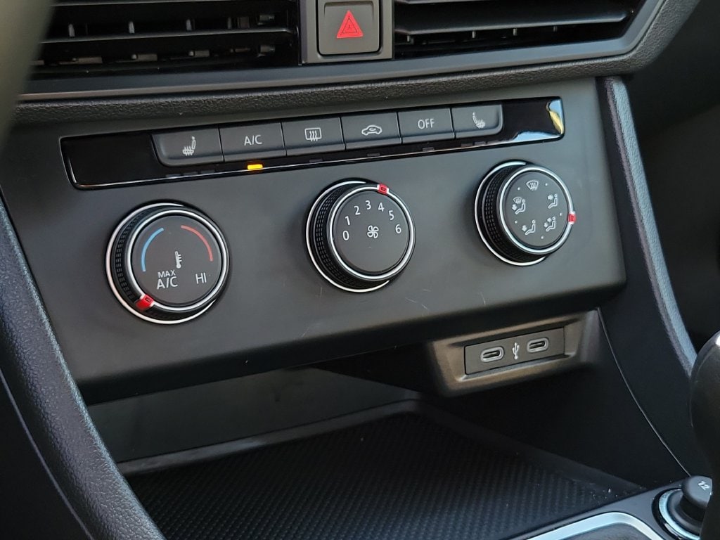 2024 Volkswagen Jetta Sport - Photo 29