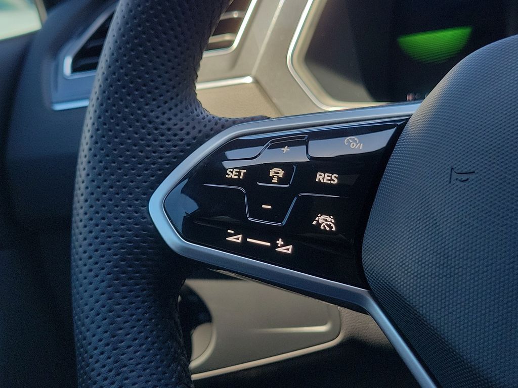 2022 Volkswagen Tiguan SE R-LINE BLACK - Photo 25