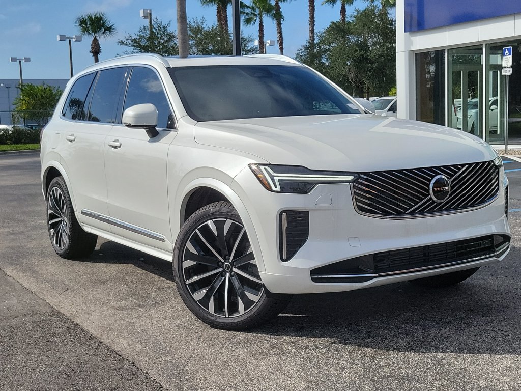 New 2026 Volvo XC90 plug-in hybrid T8 Core SUV