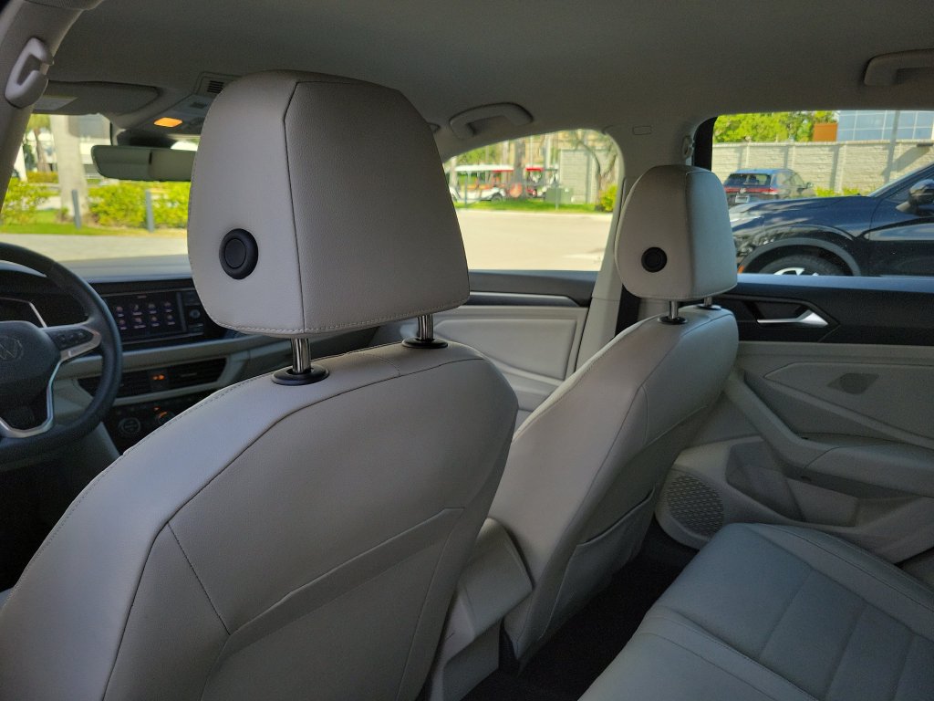 2024 Volkswagen Jetta SE - Photo 12
