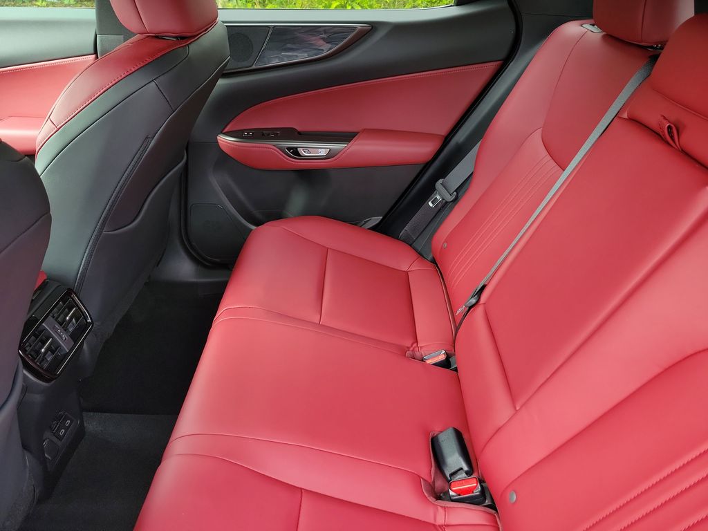 2024 Lexus NX 250 - Photo 11