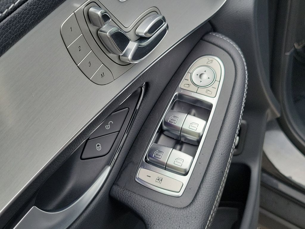 2022 Mercedes-Benz GLC Coupe GLC300 - Photo 19