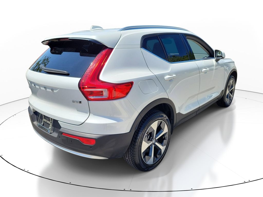 Used 2023 Volvo XC40 B5 AWD Plus Bright SUV