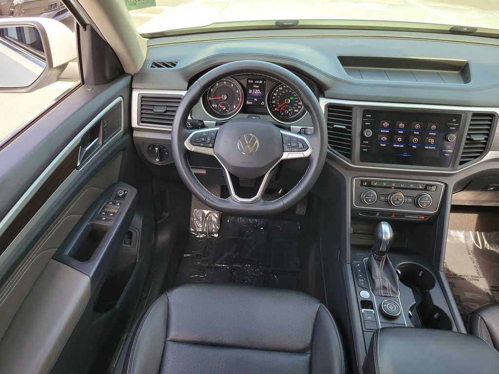 2021 Volkswagen Atlas SE w/Tech - Photo 15