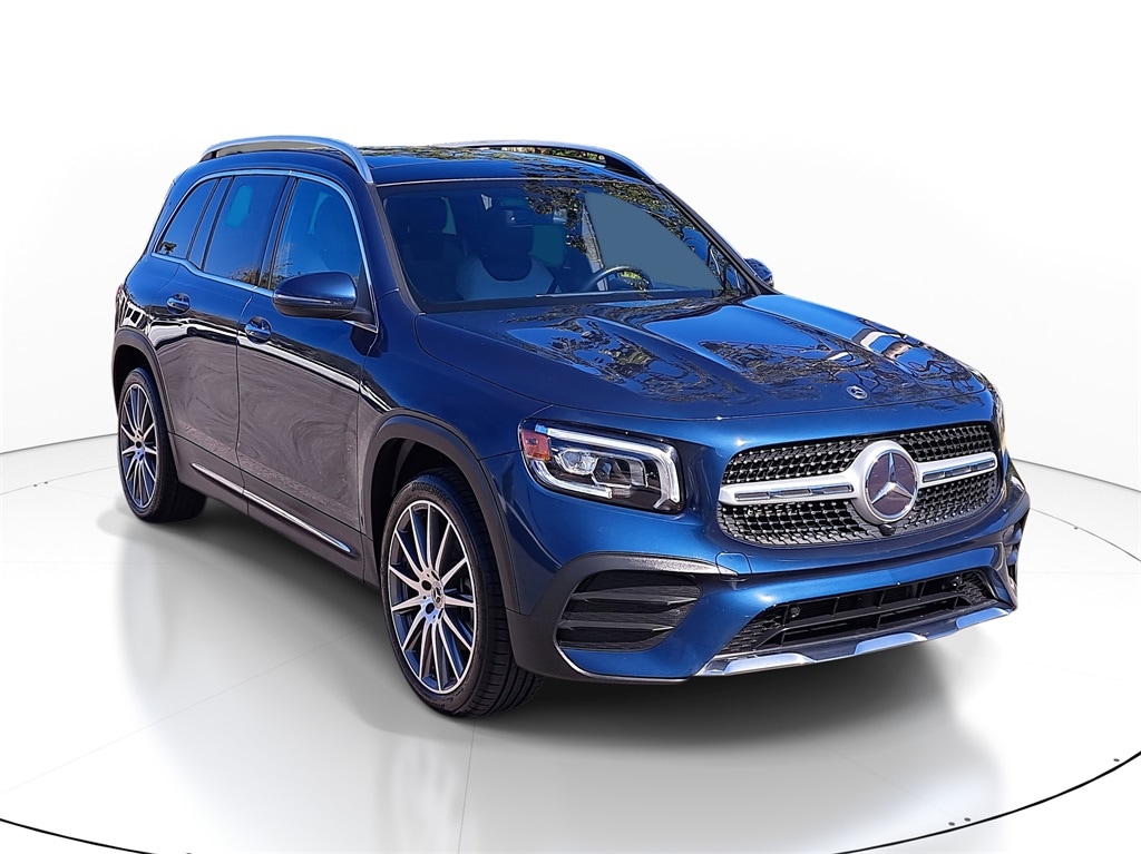 2023 Mercedes-Benz GLB Base's photo