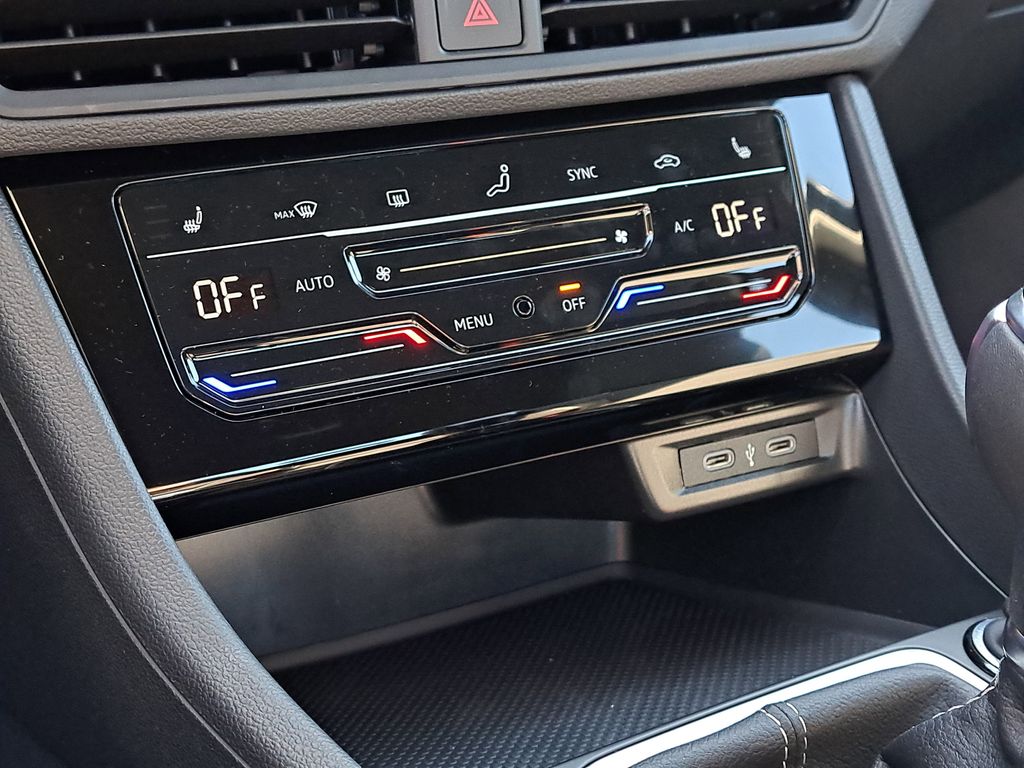 2025 Volkswagen Jetta Sport - Photo 29