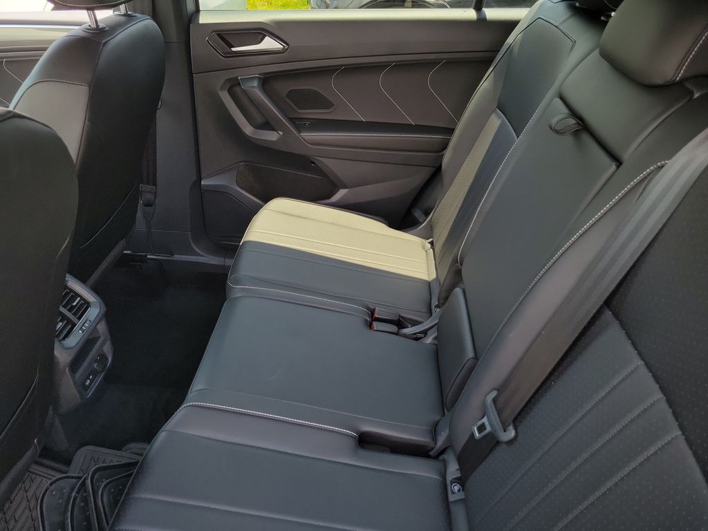 2023 Volkswagen Tiguan SE R-LINE BLACK - Photo 12