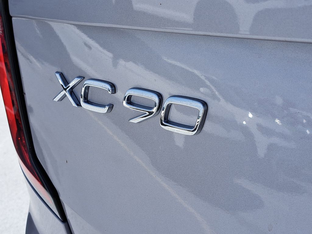 2026 Volvo XC90 Plus - Photo 6