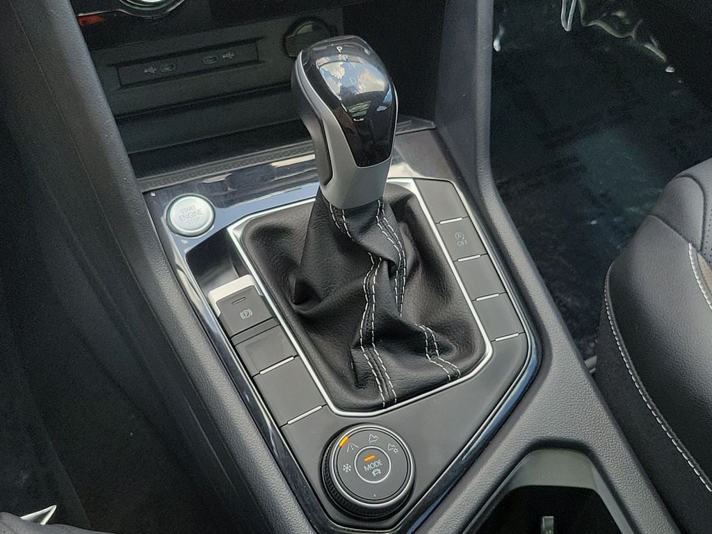 2024 Volkswagen Taos SEL - Photo 31