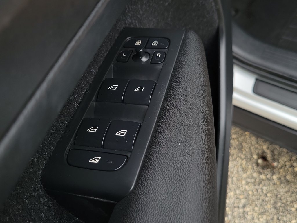 2019 Volvo XC40 Momentum - Photo 18