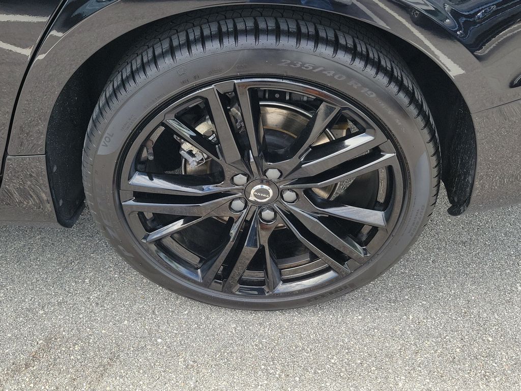 2024 Volvo S60 Plus - Photo 8