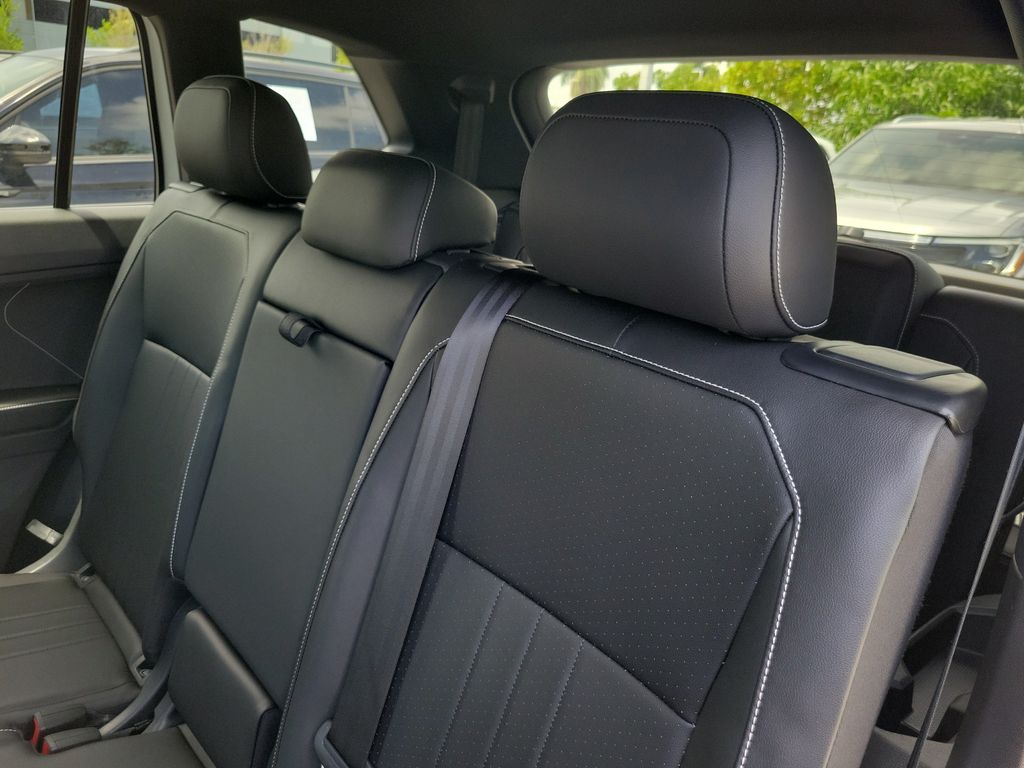2023 Volkswagen Tiguan SE R-LINE BLACK - Photo 11