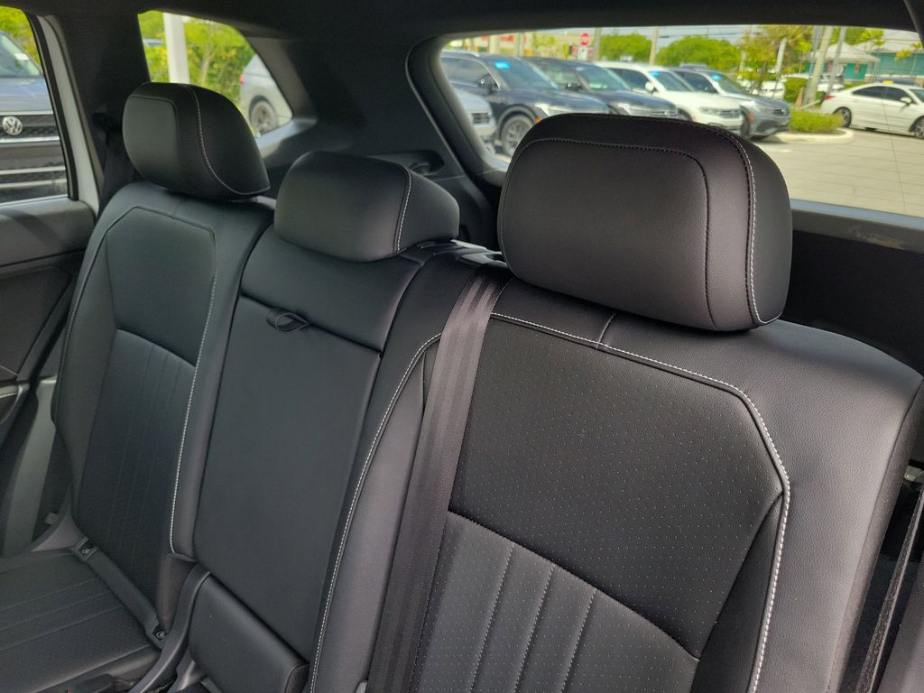 2023 Volkswagen Tiguan SE R-LINE BLACK - Photo 10