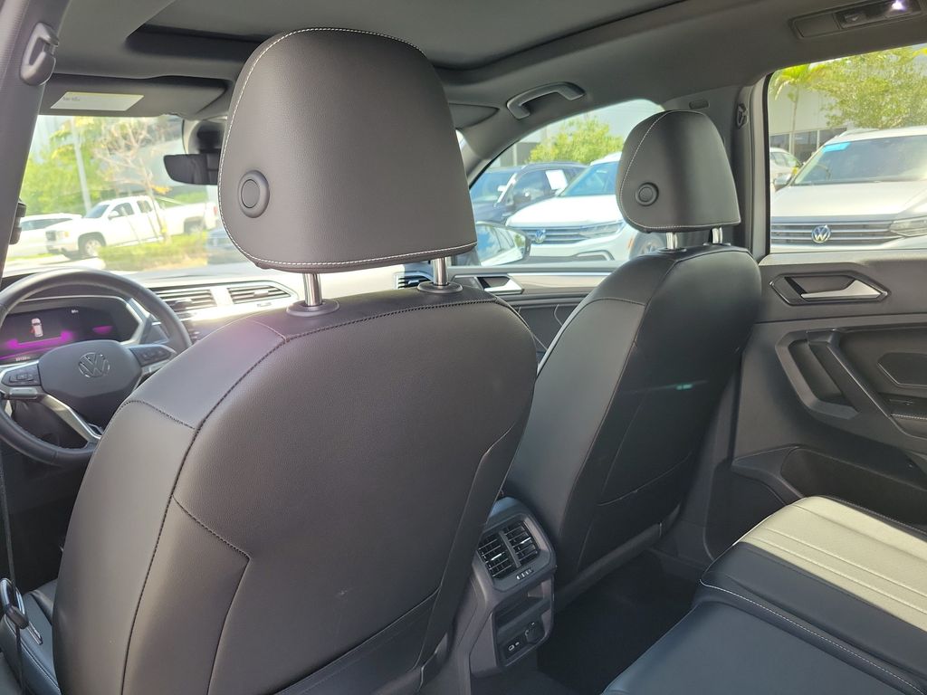 2023 Volkswagen Tiguan SE R-LINE BLACK - Photo 13