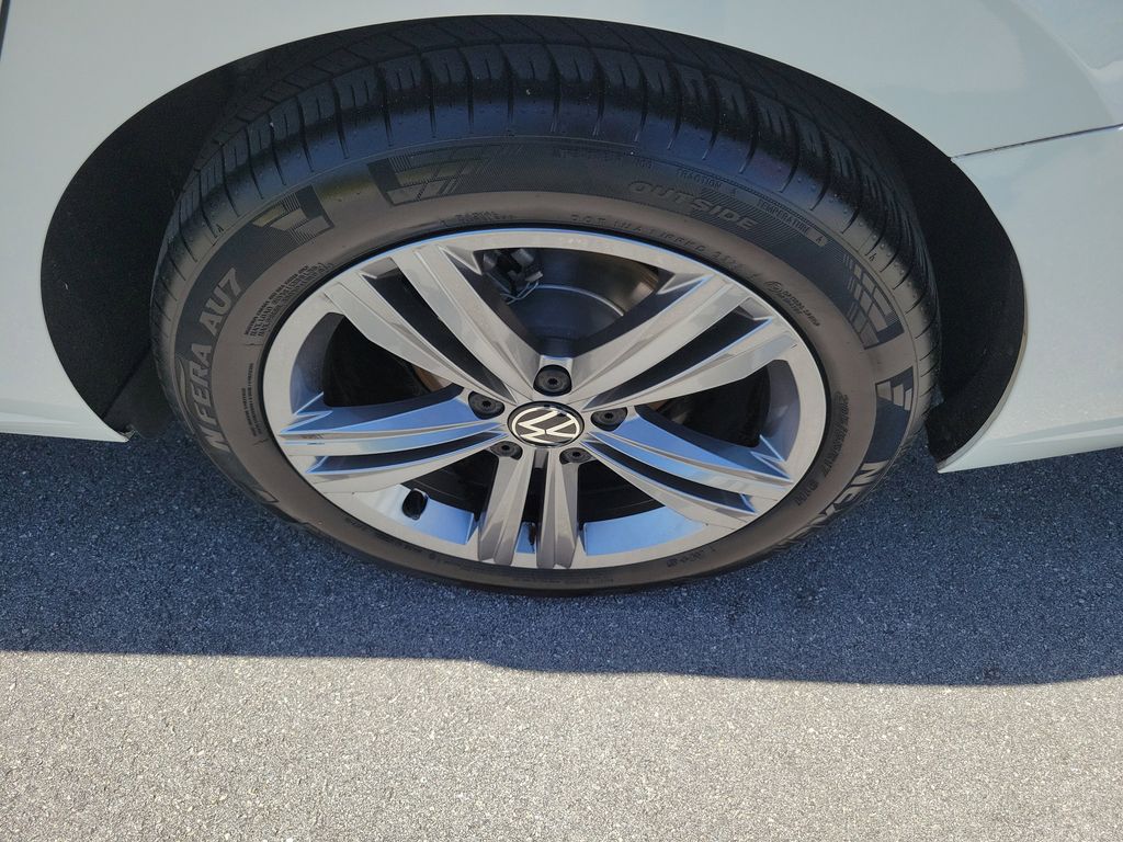 2023 Volkswagen Jetta SE - Photo 8