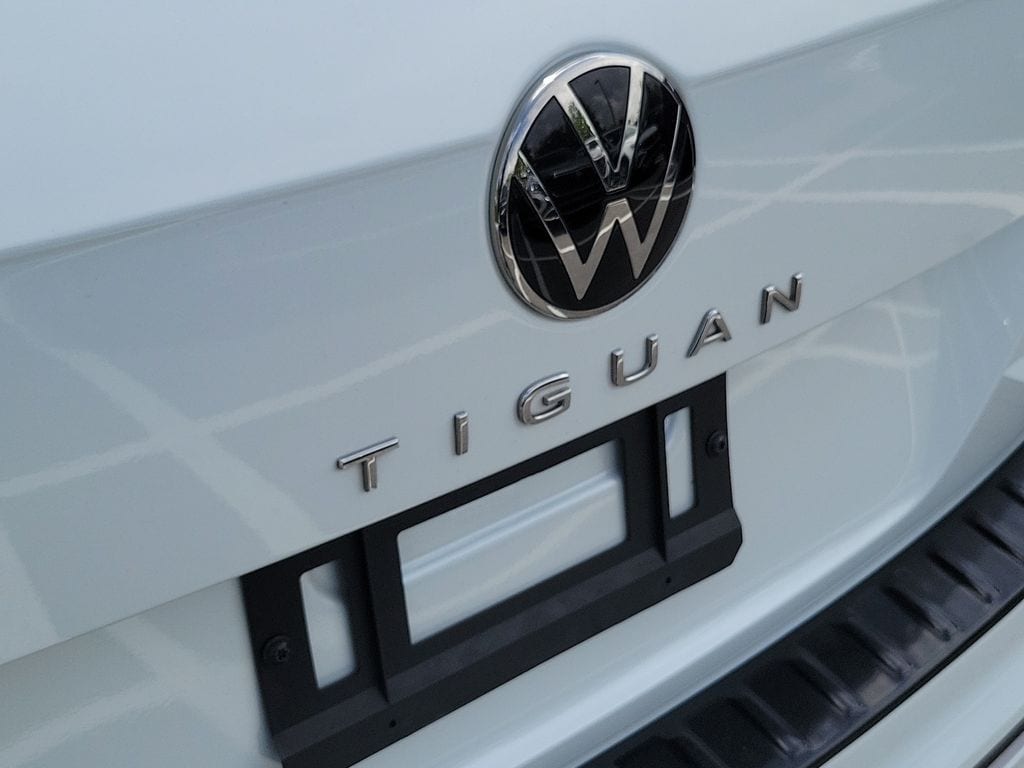 2023 Volkswagen Tiguan SE R-LINE BLACK - Photo 6