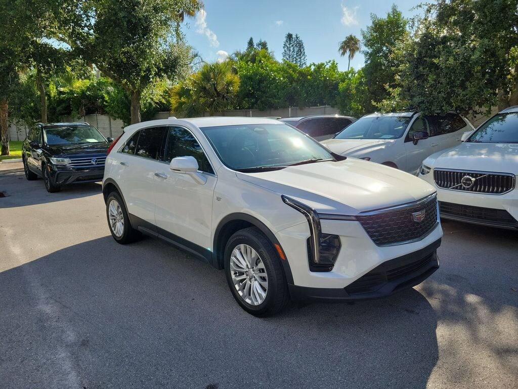 Used 2024 CADILLAC XT4 Luxury SUV