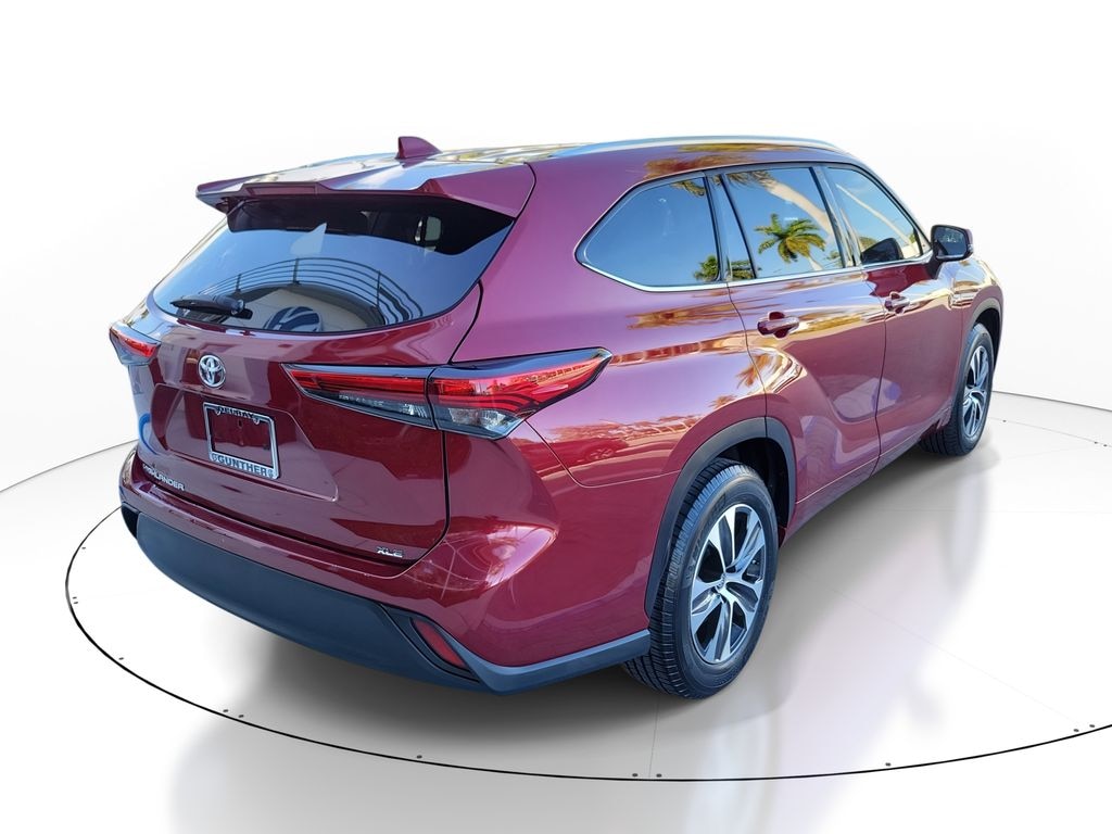 Used 2021 Toyota Highlander XLE SUV