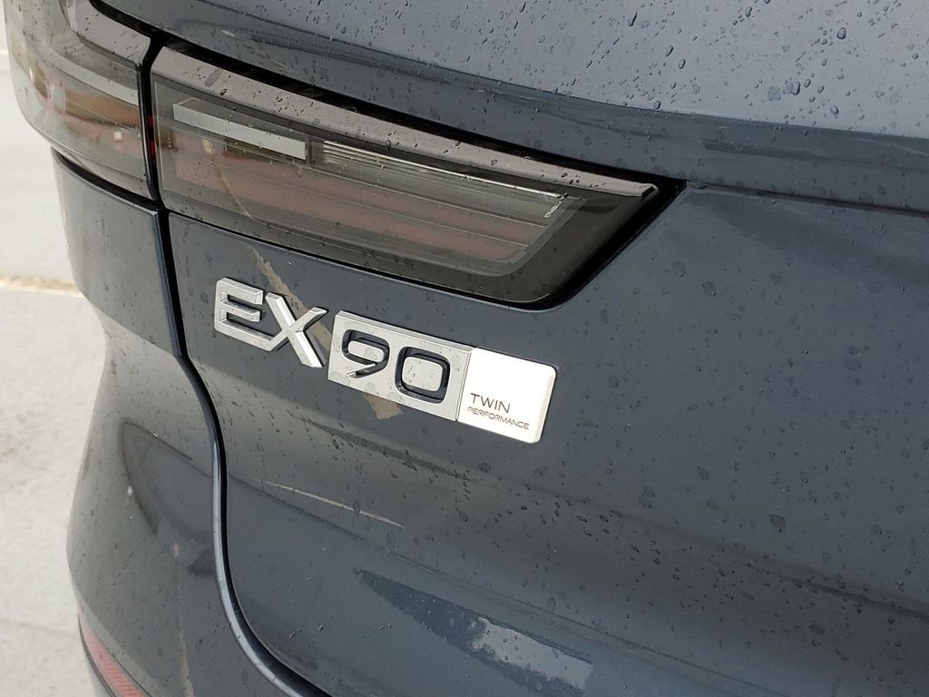 2025 Volvo EX90 Ultra - Photo 7