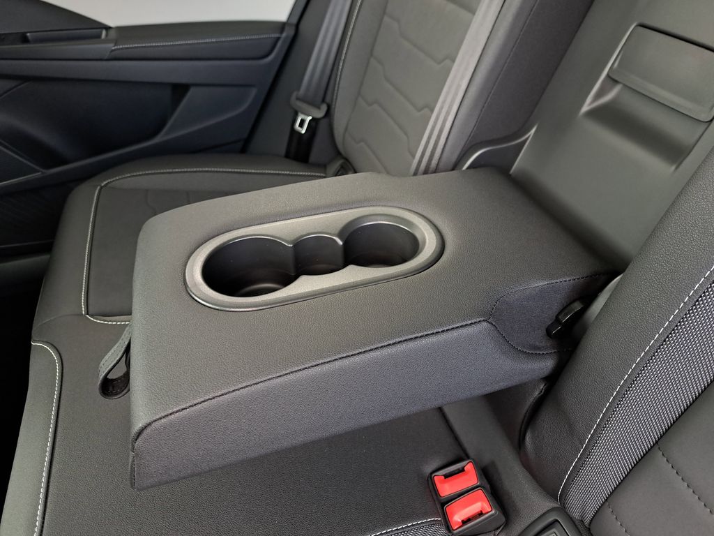 2025 Volkswagen Taos SE - Photo 12
