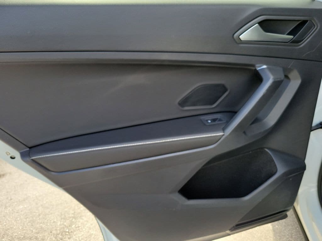 2023 Volkswagen Tiguan S - Photo 9