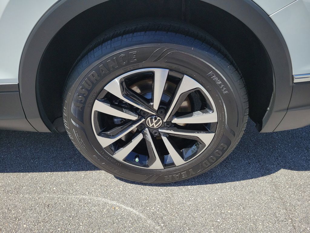 2024 Volkswagen Tiguan S - Photo 7