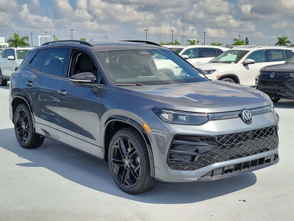 New 2026 Volkswagen Tiguan 2.0T SE R-Line Black SUV