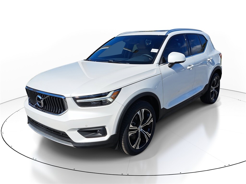 Used 2022 Volvo XC40 T5 AWD Inscription SUV