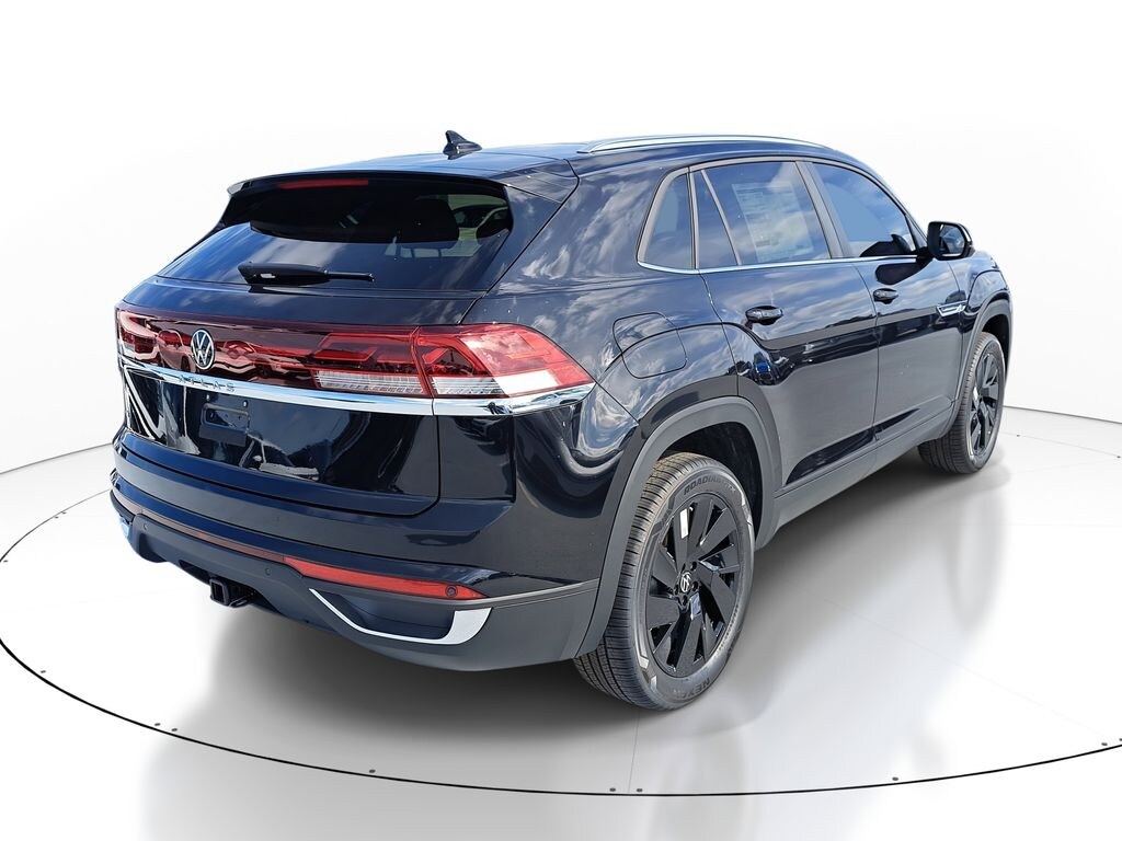 New 2026 Volkswagen Atlas Cross Sport 2.0T SE w/Technology SUV